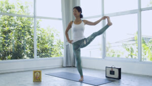 Bhakti Yoga Inspired Hatha Practice 8 AKARI 4 OCT